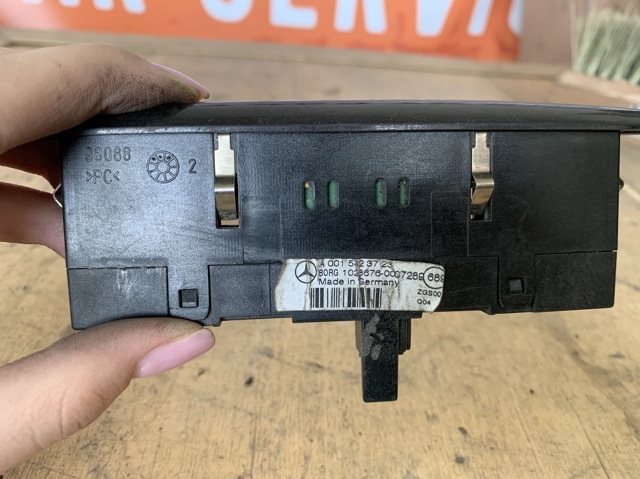 Дисплей парктроніка A0015423723 MERCEDES