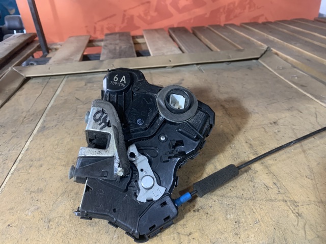 Внутрішній дверний замок A046693 TOYOTA
