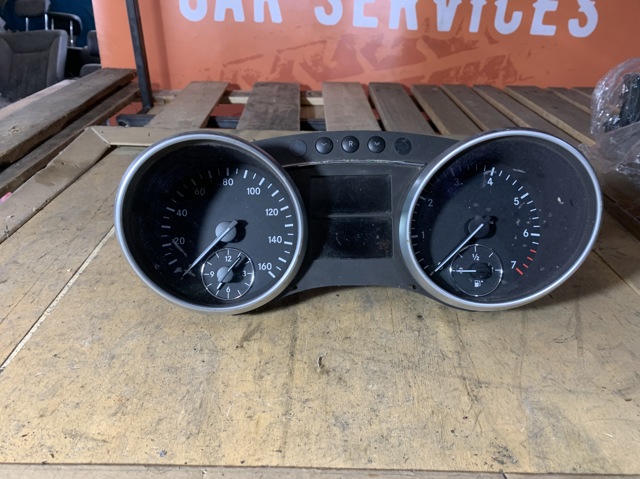 Спідометр A1645408847 MERCEDES