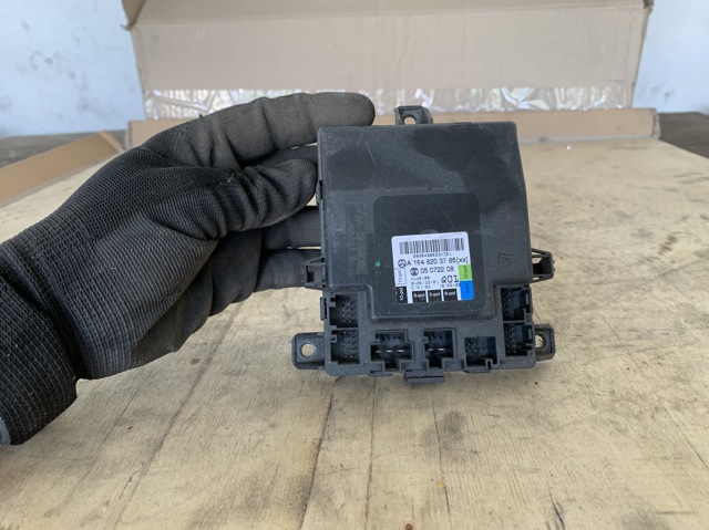 Блок управління комфорту A1648203785 MERCEDES
