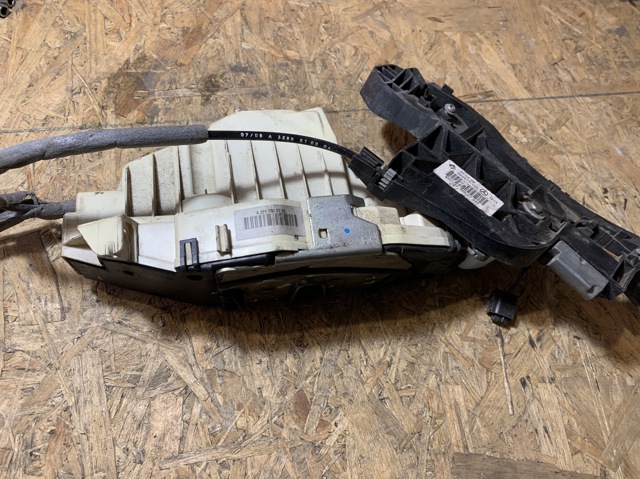 Замок задніх дверей, лівих A2217300735 MERCEDES