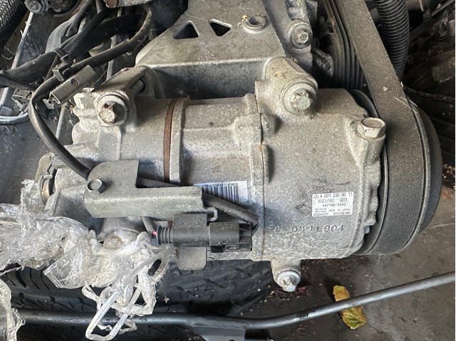 Компресор кліматичної установки A0012309011 MERCEDES