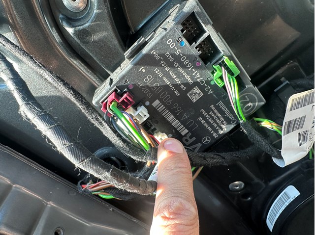 Блок комфорту передніх дверей A1669000518 MERCEDES