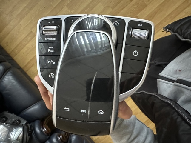 Блок кнопок центральної консолі A2139056603 MERCEDES