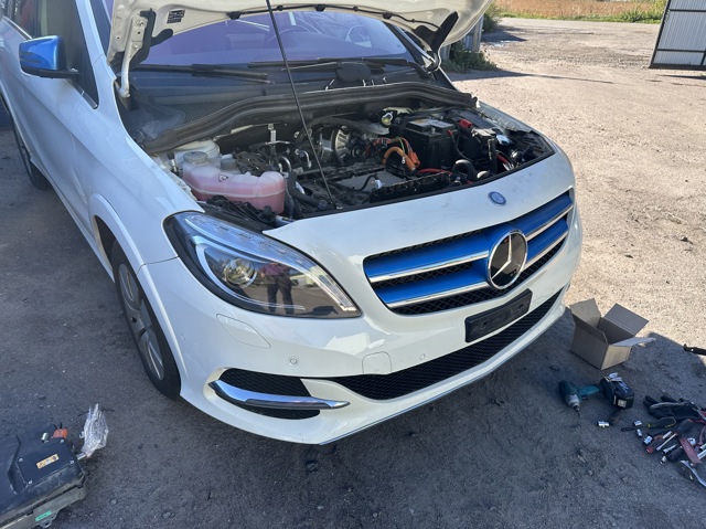 Основна фара - вставка A2468200239 MERCEDES