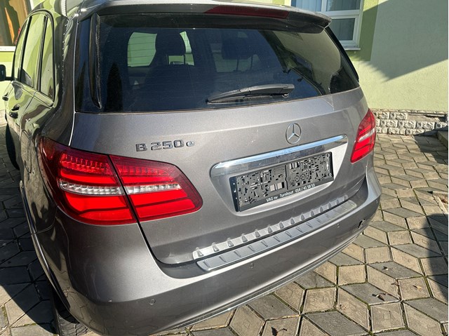 Запор капота (замок і привід замка капота) A2468800460 MERCEDES