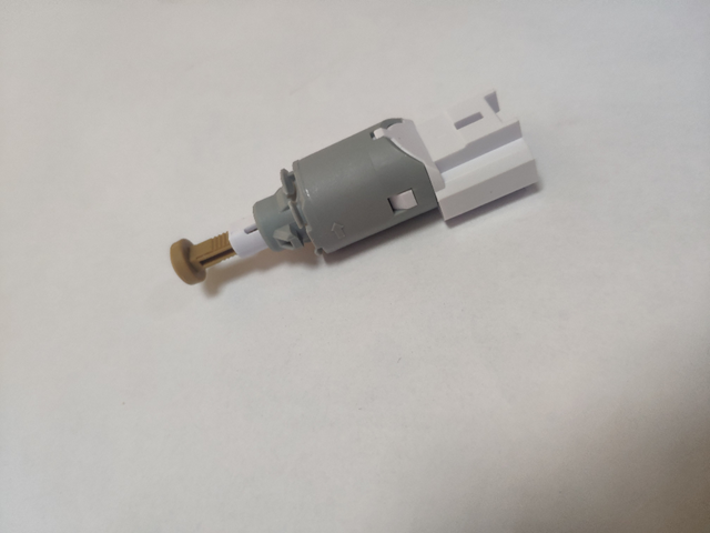 Датчик включення стопсигналу 71225 FACET