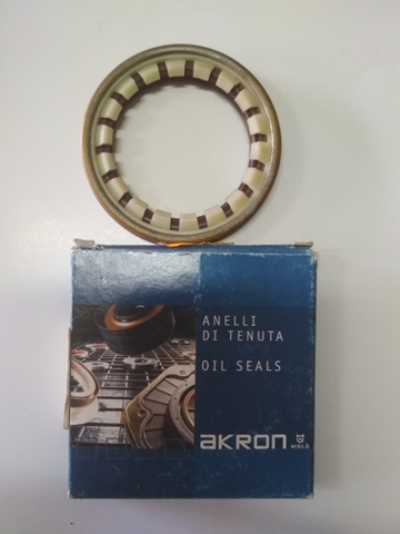 Сальник піввісі переднього моста, лівої 738PRSF AKRON MALO