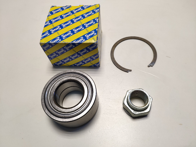 Підшипник маточини передньої R15864 SNR