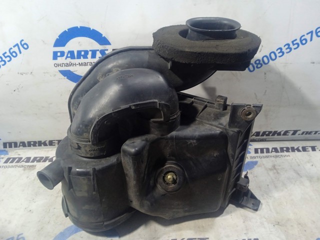 Корпус повітряного фільтра, нижня частина 16528EB300 NISSAN