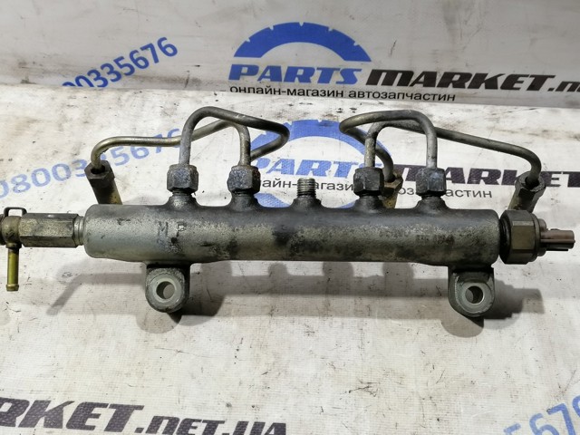 Розподільник палива 17520EB305 NISSAN