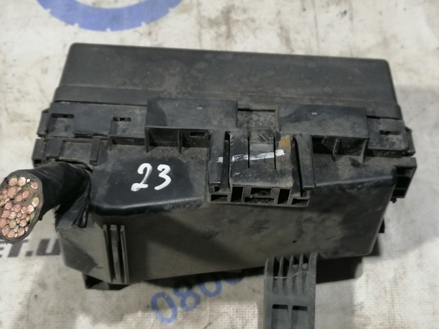 Коробка запобіжників 2438351E01 NISSAN
