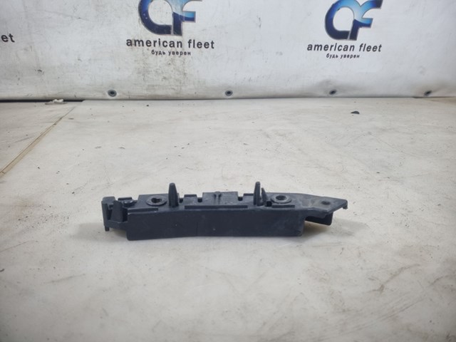 Праве кріплення переднього бампера CP9Z17C947A FORD