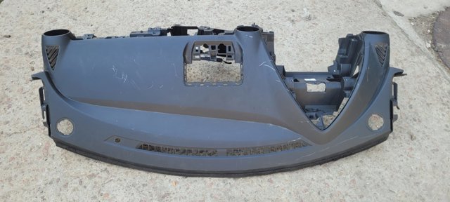 Приладова панель DB2W60400C02 MAZDA