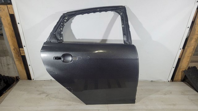 Двері пасажирські задні праві DM5Z5824630C FORD