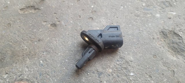 Датчик АБС (ABS) передній HV6Z2C204A FORD