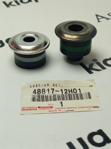 Втулка стійки заднього стабілізатора 4881712H01 TOYOTA