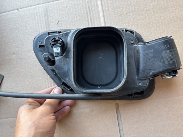 Порт зарядки 31663686 VOLVO