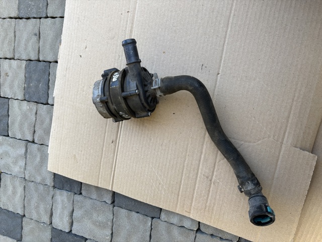 Помпа водяна, додатковий електричний 32135207 VOLVO