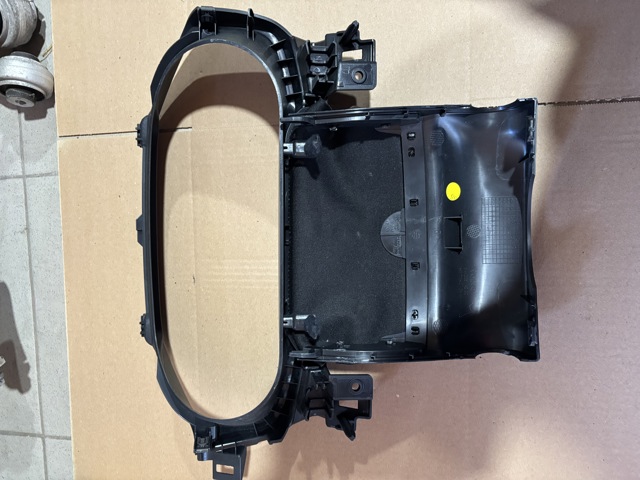 Накладка рульової колонки 32372028 VOLVO