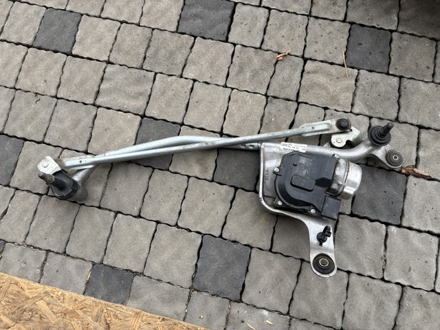 Трапеція щіток лобового скла 4KL955023 VAG