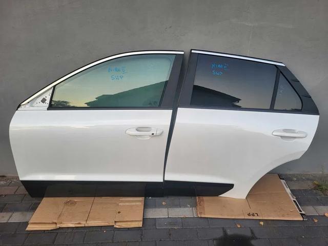 Двері пасажирськи задні ліві 77003G5000 HYUNDAI