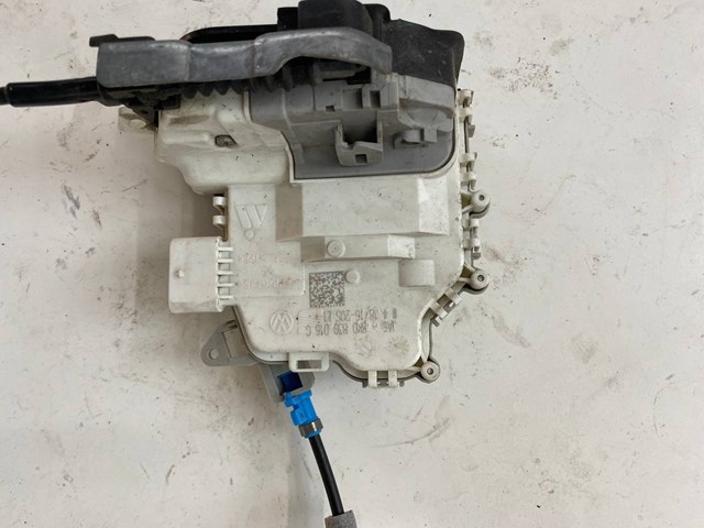 Замок задніх дверей, правих 8K0839016 VAG