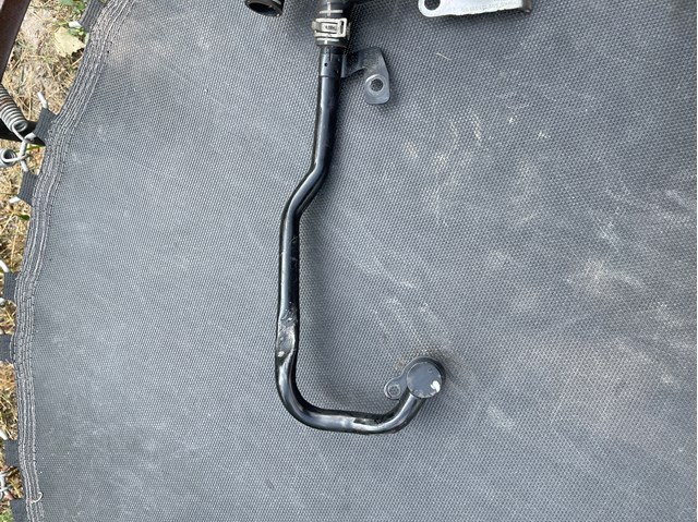 Водопровідна труба системи охолодження Skoda Octavia 4 A8