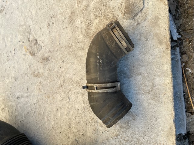 Шланг (патрубок) радіатор EGR, відведення 04L131521AF VAG