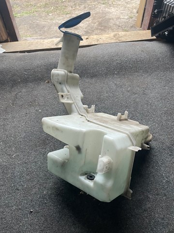 Бачок склоомивача 3AA955453G VAG