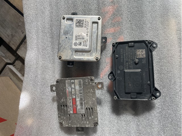 Блок упавленія автосвітла Audi Q3