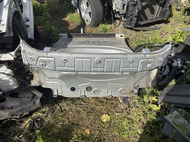 Панель задня, багажного відсіку 5E5813301B VAG
