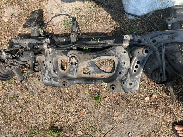 Балка передньої підвіски, підрамник 5Q0199315Q VAG