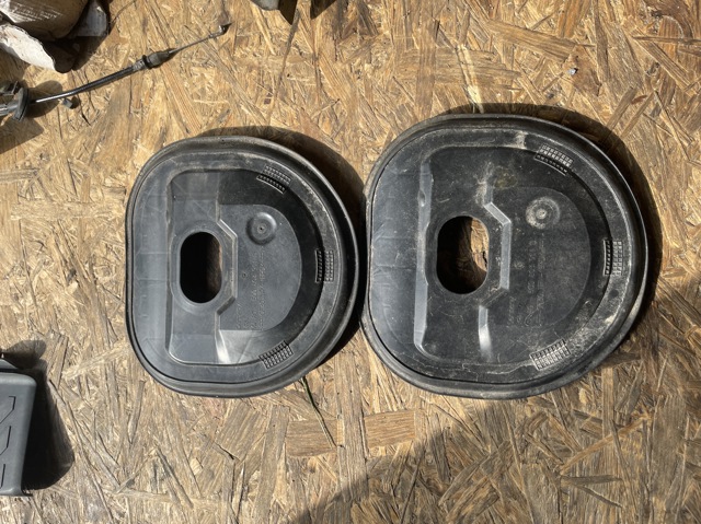 Кришка паливного насоса 5Q0803961 VAG