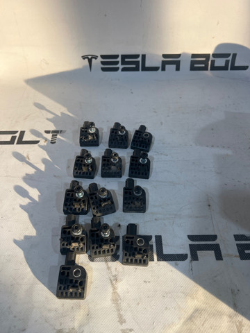 Датчик подушки безпеки 100901700A TESLA