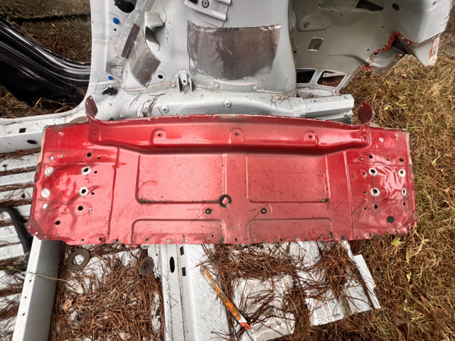 Панель багажного відсіку 1021719S0A TESLA