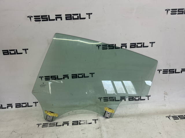 Скло заднє ліве 107790499C TESLA