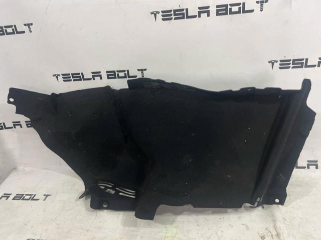 Облицювання багажного відсіку, праве 109700500K TESLA