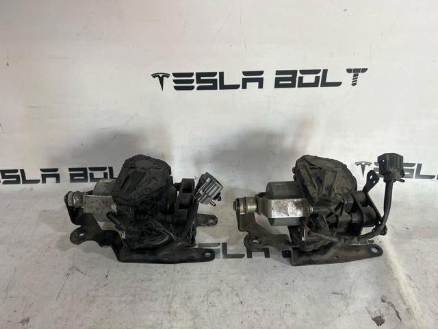 Вакуумника Tesla Model S
