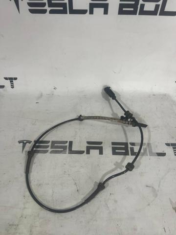 Датчик АБС (ABS) передній 600916700A TESLA