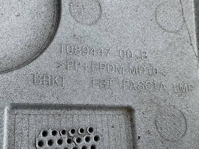 Кронштейн кріплення протитуманною фари, лівою 108944700B TESLA
