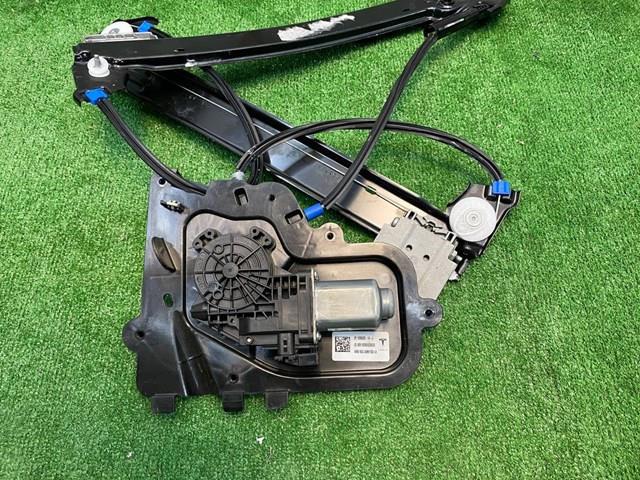 Механізм стеклопідйомника водійських дверей Tesla Model 3