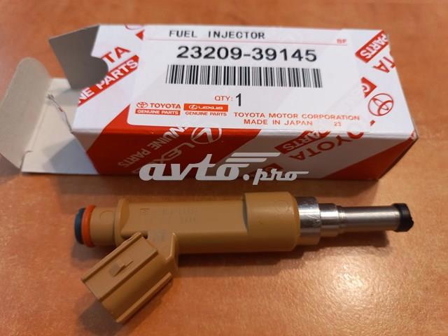 Форсунка дизельна в зборі, розпилювач + тримач 2320909140 TOYOTA