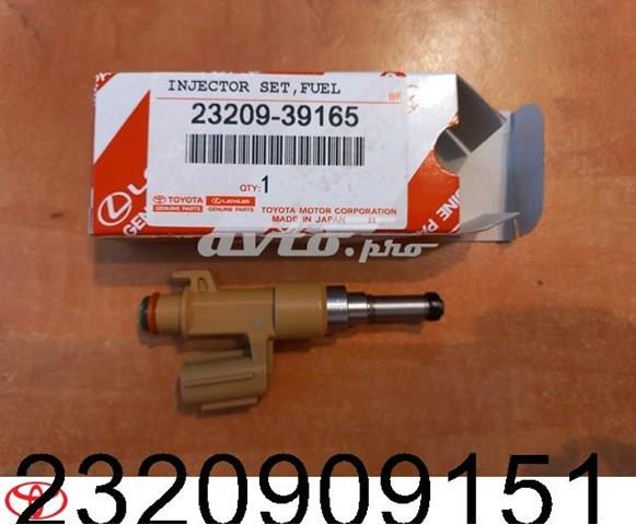 Форсунка дизельна в зборі, розпилювач + тримач 2320909151 TOYOTA