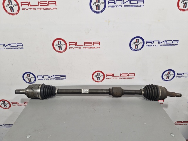 Привід передній правий 05105772AG CHRYSLER