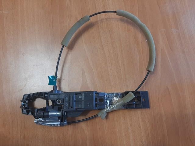 Тримач зовнішньої ручки дверей, передньої правої 806103JA0A NISSAN