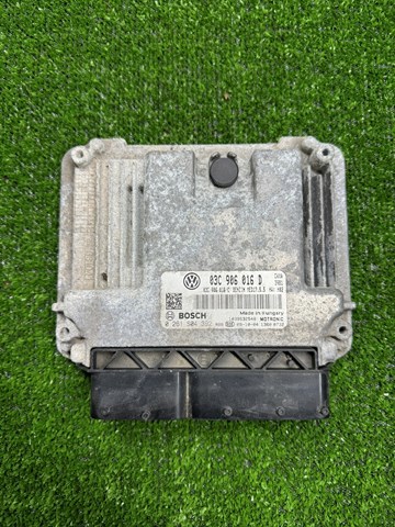 Комп'ютер двигуна 03C906016D VAG