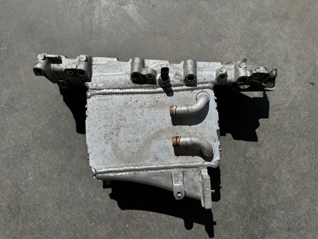 Колектор впускний, лівий 04L129766AJ VAG