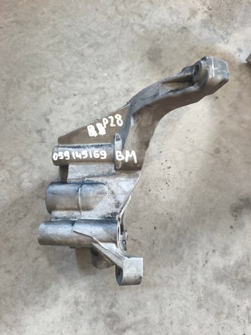 Кронштейн компресора кондиціонера 059145169BM VAG