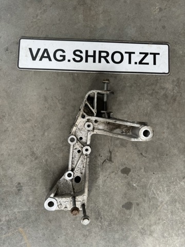 Кронштейн передньої балки 1K0199296F VAG